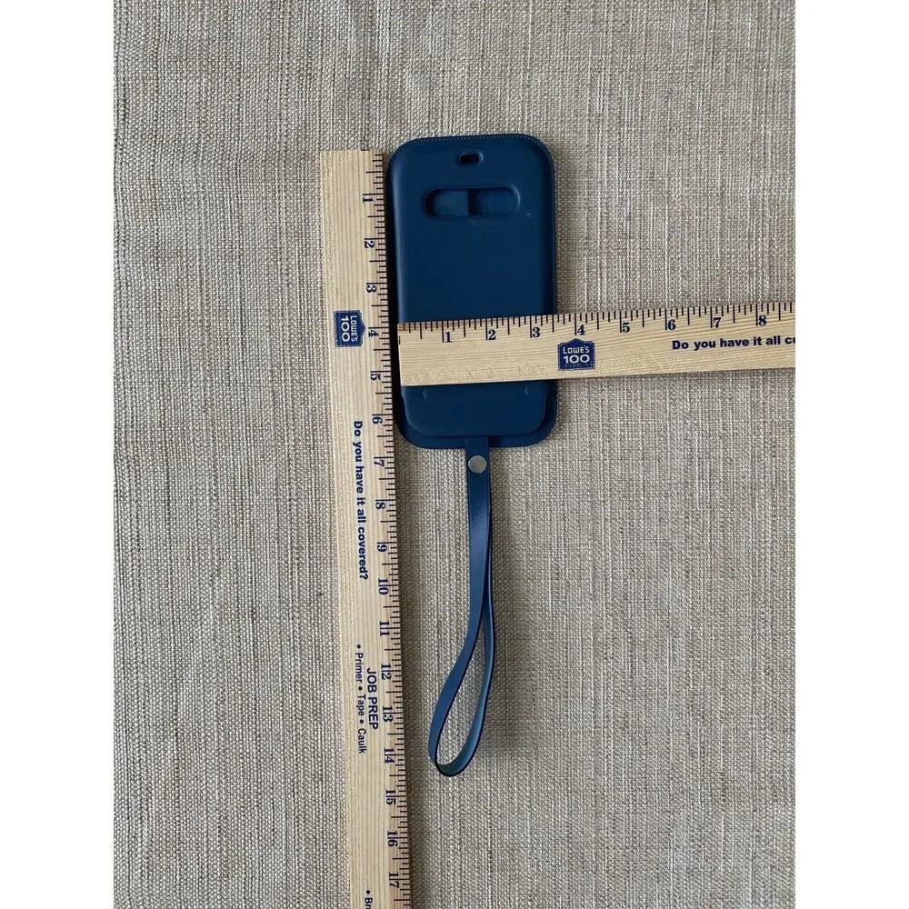 APPLE Original Leather sleeve with Magsafe for iPhone 12 Pro / 12 Baltic Blue